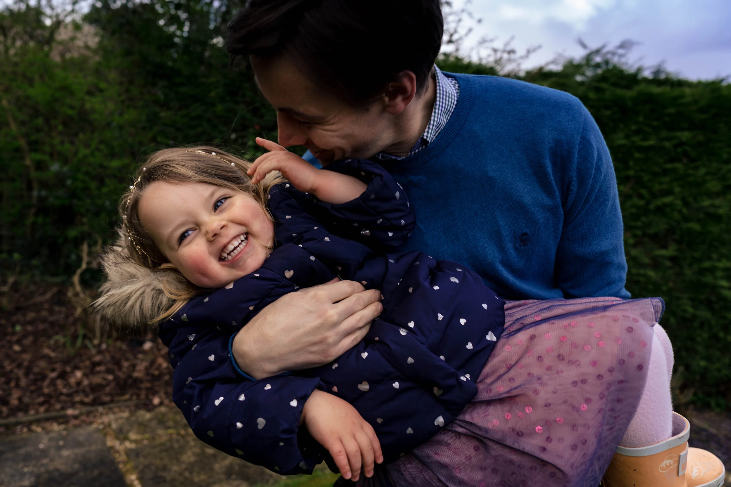 Family shoot Poynton cheshire - fairy wings and bubbles-3.jpg